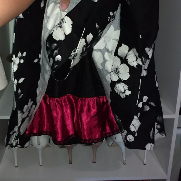 WHBM Floral Retro Dress - Picture 6 of 7